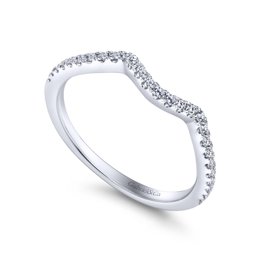 curved pave diamond wedding ring