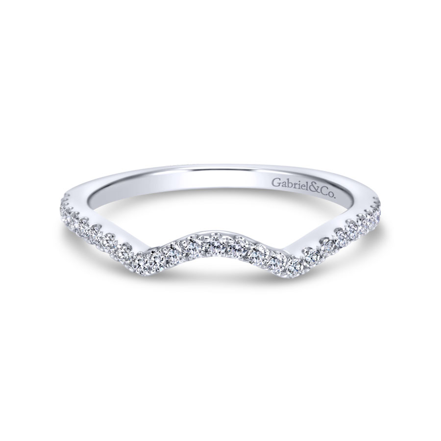 curved pave diamond wedding ring