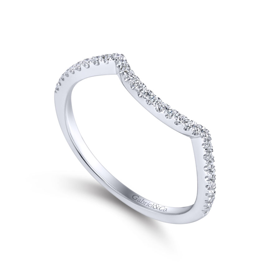 curved pave diamond wedding ring