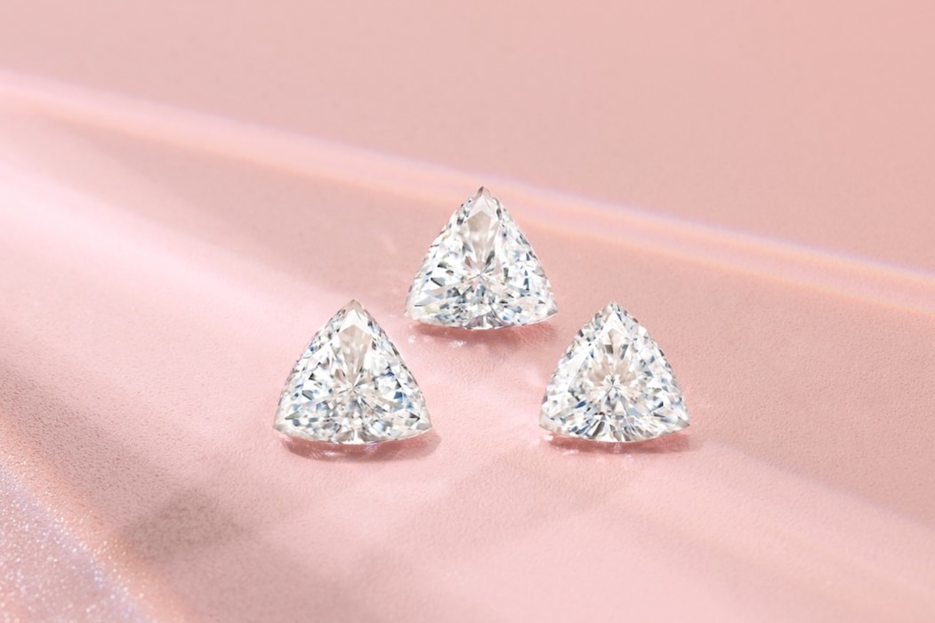 What Makes a Diamond Sparkle? - Gage Diamonds
