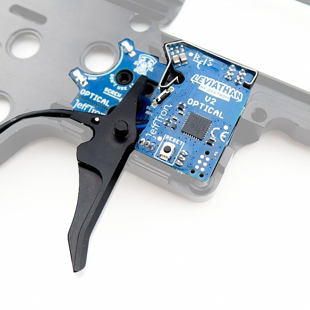 JEFFTRON LEVIATHAN V2 OPTICAL MOSFET REAR WIRED W/ SPEED CNC BLACK