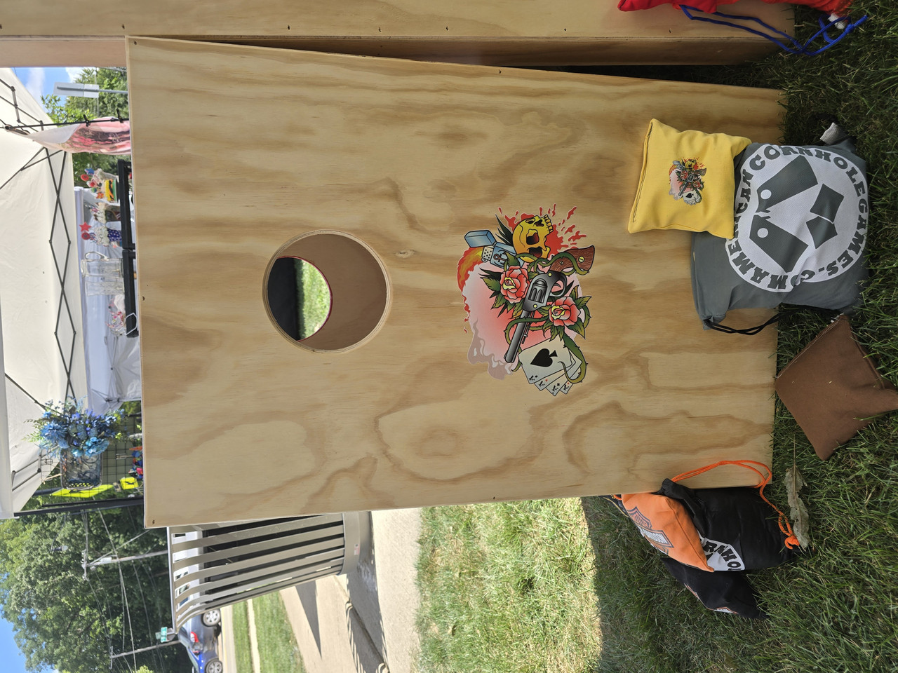 Tailgate size standard design cornhole board set Tailgate size standard design cornhole board set