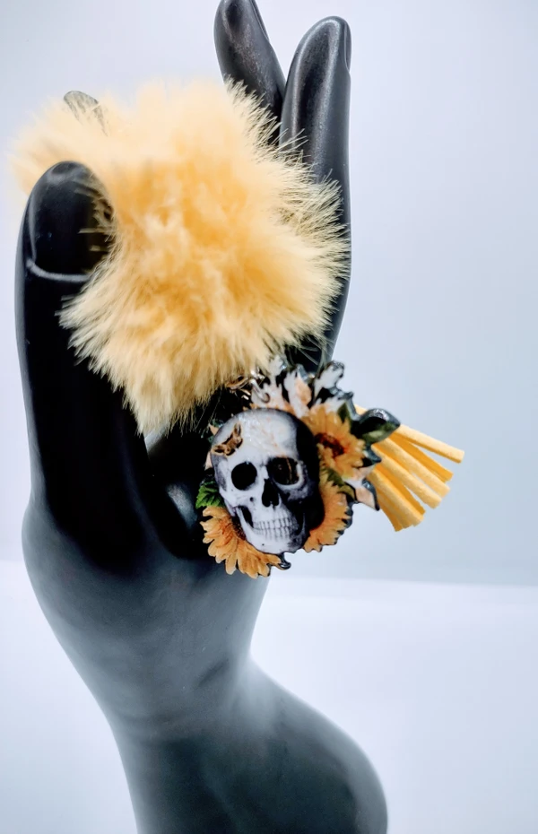 Skull Sunflower Acrylic Keychain with Fur and Tassel Charm – view 3