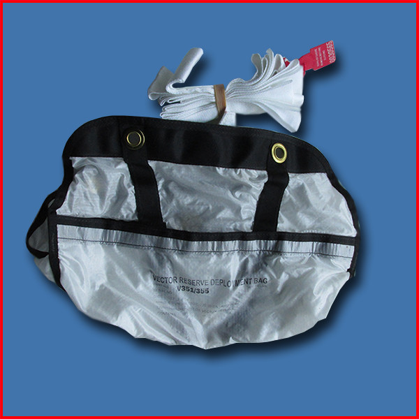 UPT V351-355 Freebag with Skyhook (New) - Skydive Store Inc