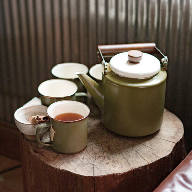 Barebones 2-Tone Enamel Teapot - Vintage Inspired Design - Baked Stainless Steel Rim - FSC Certified Natural Walnut Handle Tea Kettle - 1.5 Liters, 6 Cups (Olive Drab)