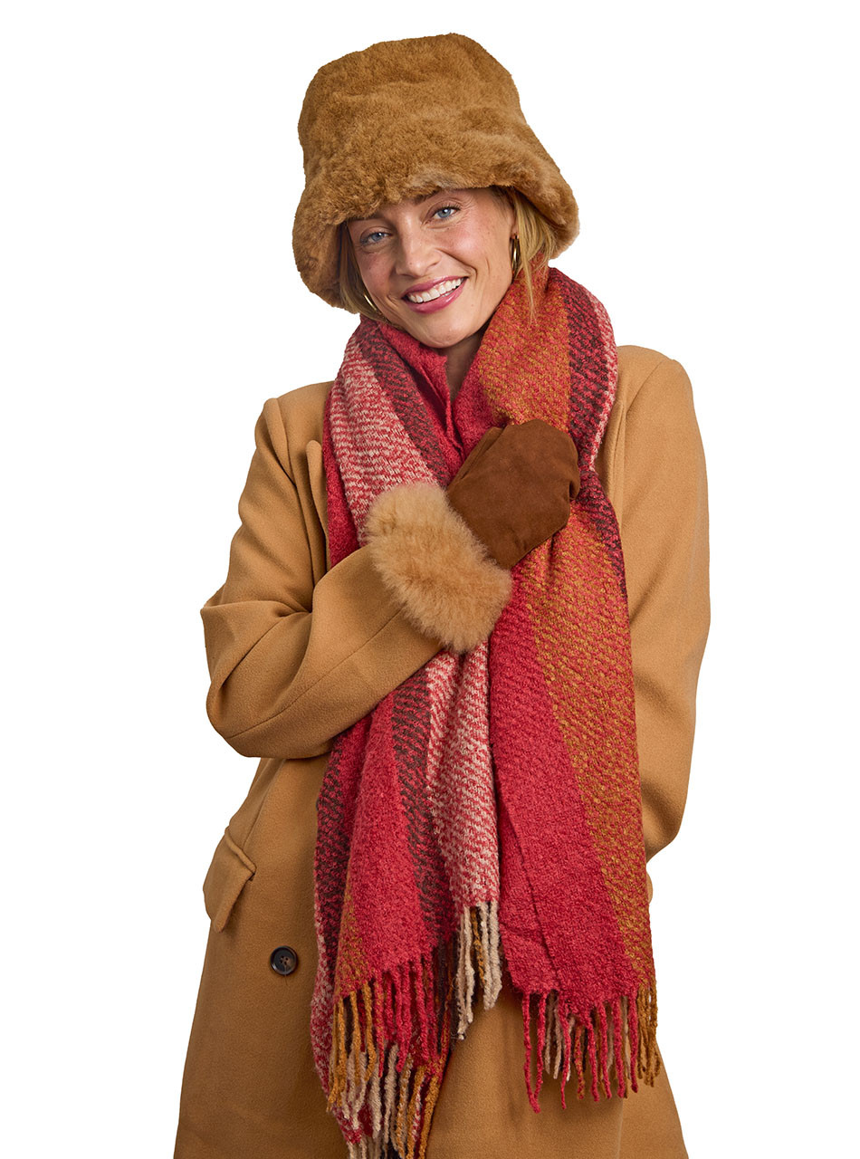 alpaca-fur-bucket-hat-