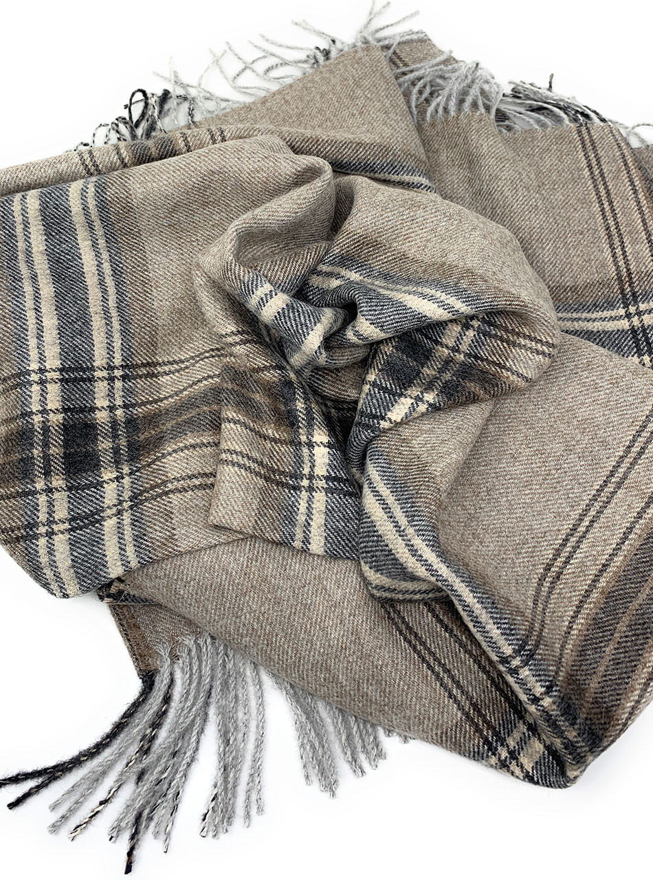 Plaid lama noir Lucia - Plaid en laine - Finca Home