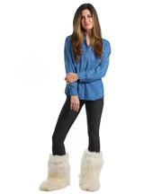 Women's Après-Ski Suri Alpaca Fur Slippers on Model