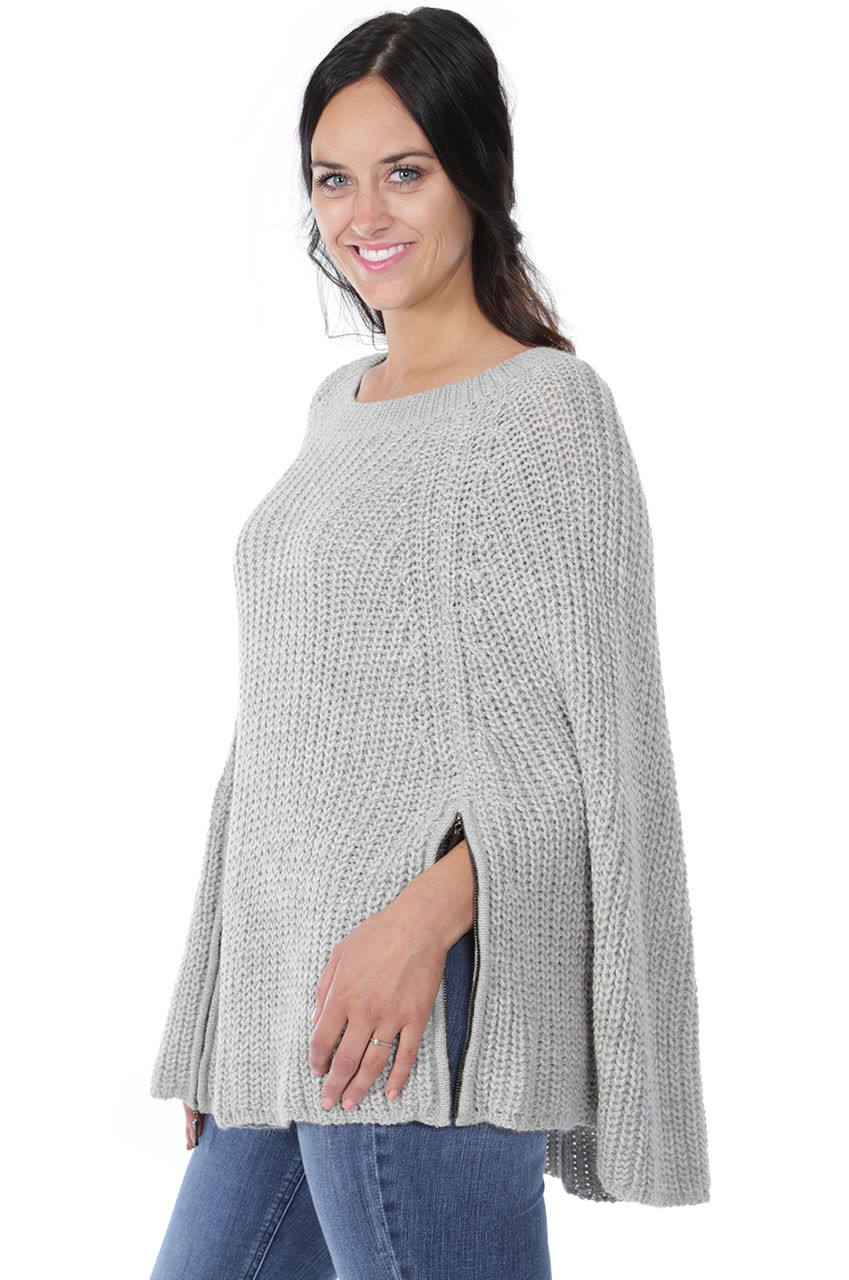 Modern Holmes Poncho
Side zipper open