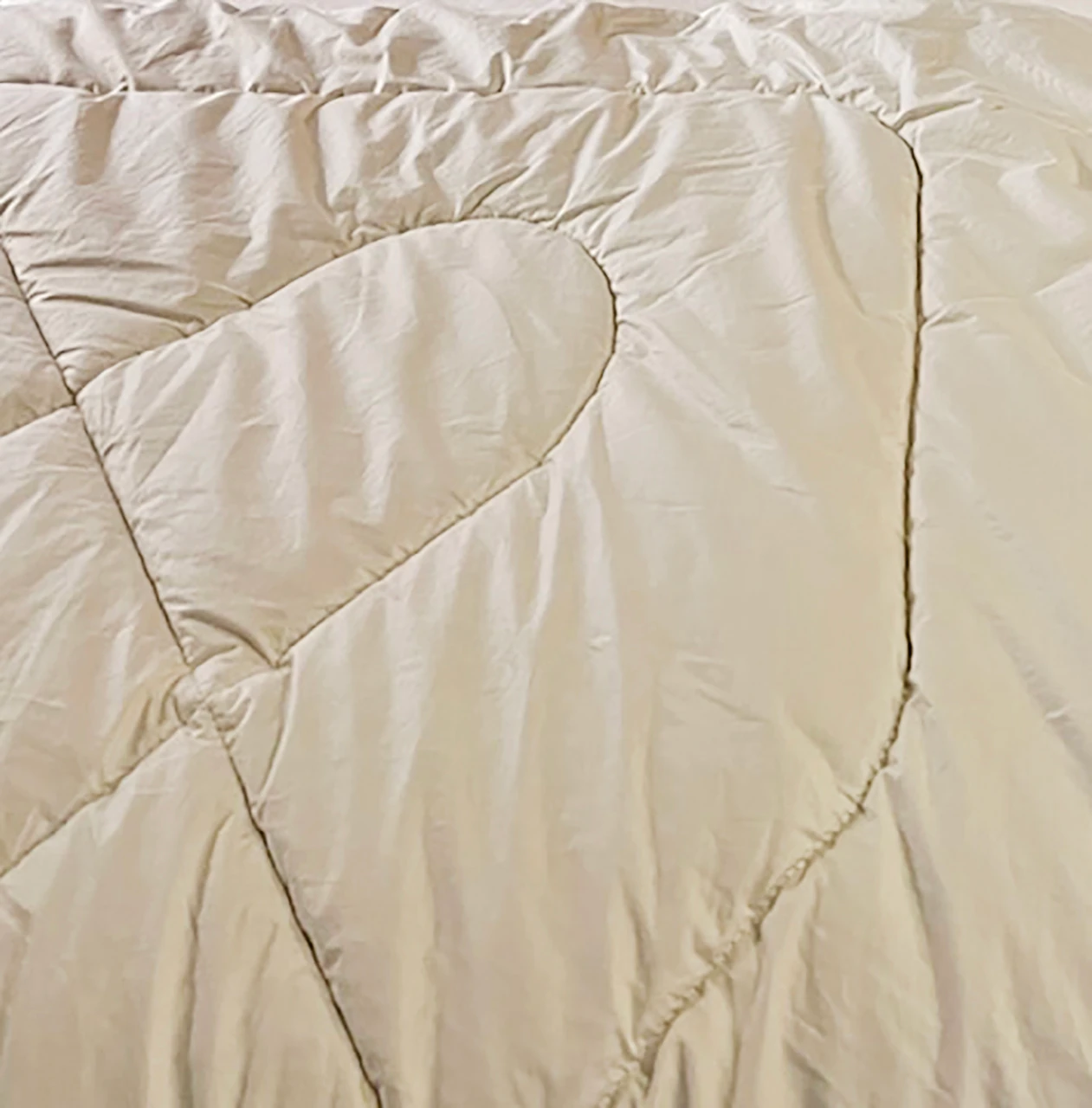 Alpaca Duvet -a Hypoallergenic Organic Comforter Down Alternative
Close up / Stitching Detail