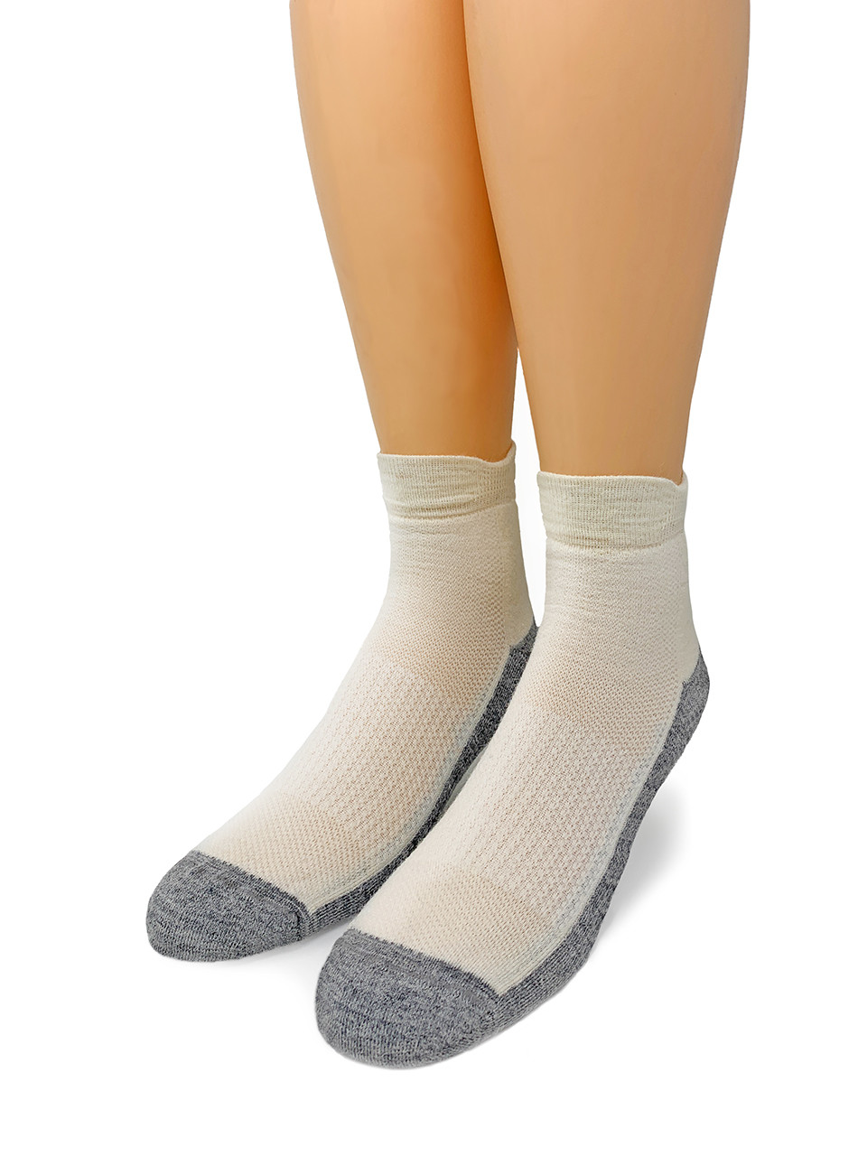 Cross Trainer Cushioned Athletic Quarter Crew Alpaca Socks Off White / Grey - Toe