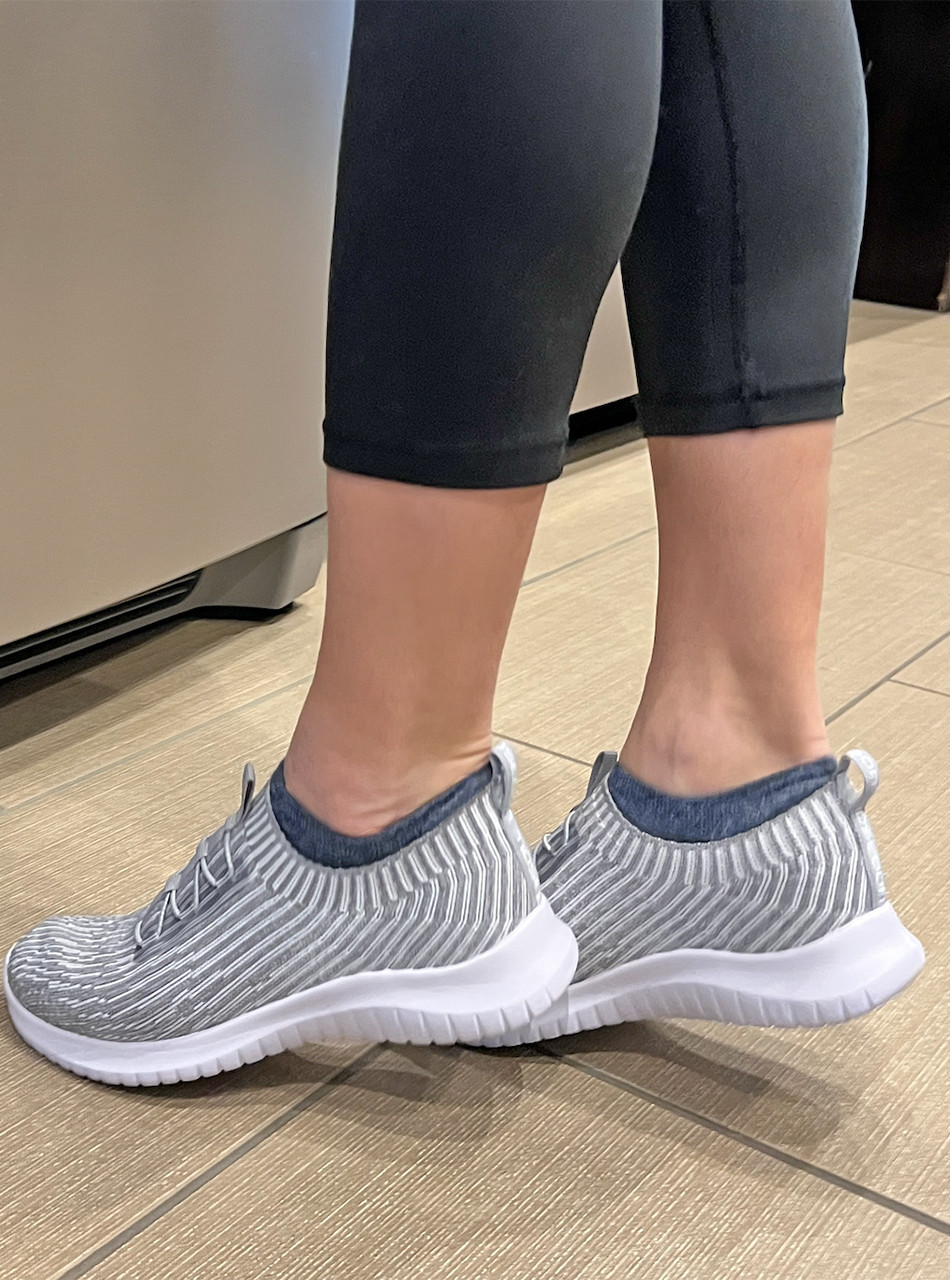 No-Show, No-Slip Cushion Socks WTY0 
Blue on Model