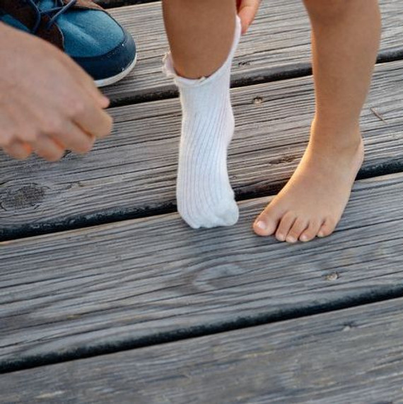 Say Goodbye to Stinky Feet: Alpaca Socks for Kids Keep Feet Fresh & Dry