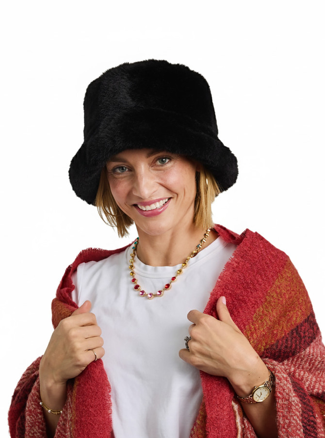 Model wearing Alpaca Fur Bucket Hat, Black