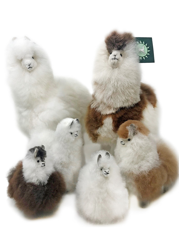 Alpaca Fur Figures in natural shades
White & Multi