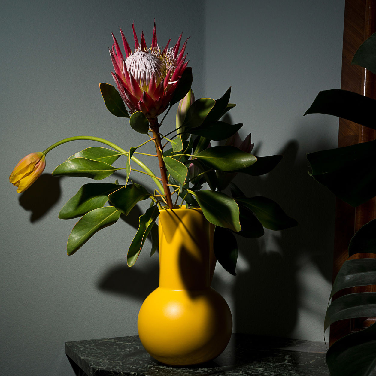 raawii｜Strom｜Jug｜L｜freesia yellow Raawii Strom Jug Small in Small Freesia Yellow - THE BEACH PLUM