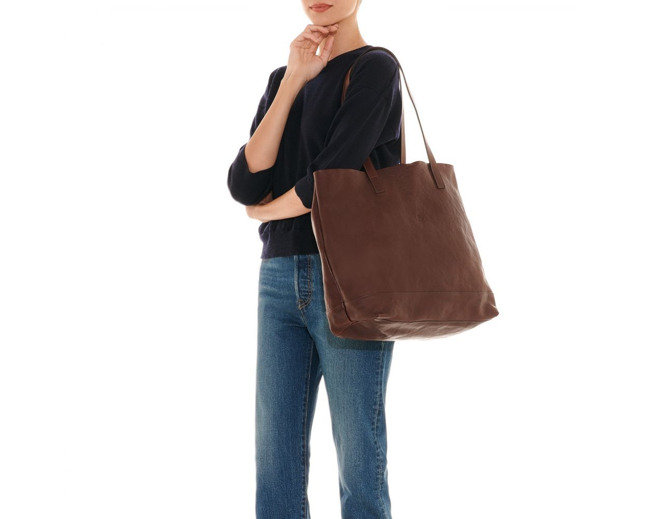 New Icon Women's Il Bisonte Tote Bag in Vintage Cowhide Leather in DARK  BROWN