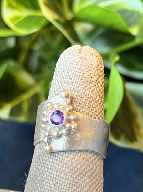 Bauble ring in Sterling Silver with Purple Amethyst