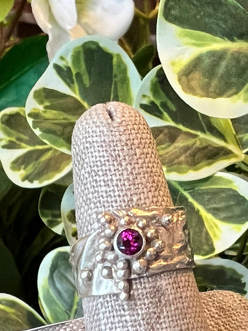 Bauble ring in Sterling Silver with Pink Rhodolite