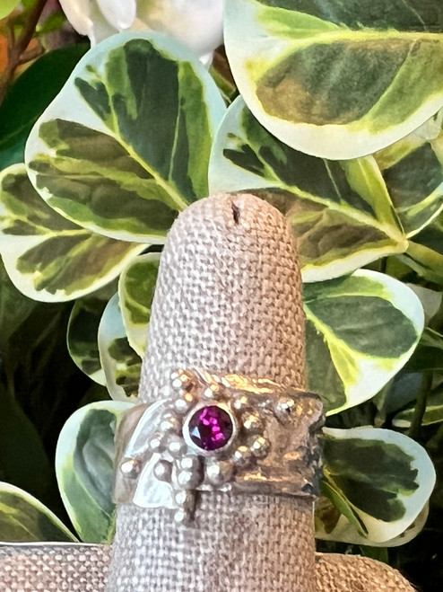 Bauble ring in Sterling Silver with Pink Rhodolite