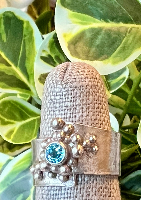 Bauble ring in Sterling Silver with Swiss Blue Topaz