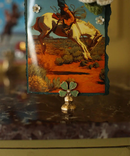 LUCKY CLOVER Brass Card Holder