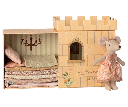Princess and the Pea, Big Sister Mouse in Castle Box