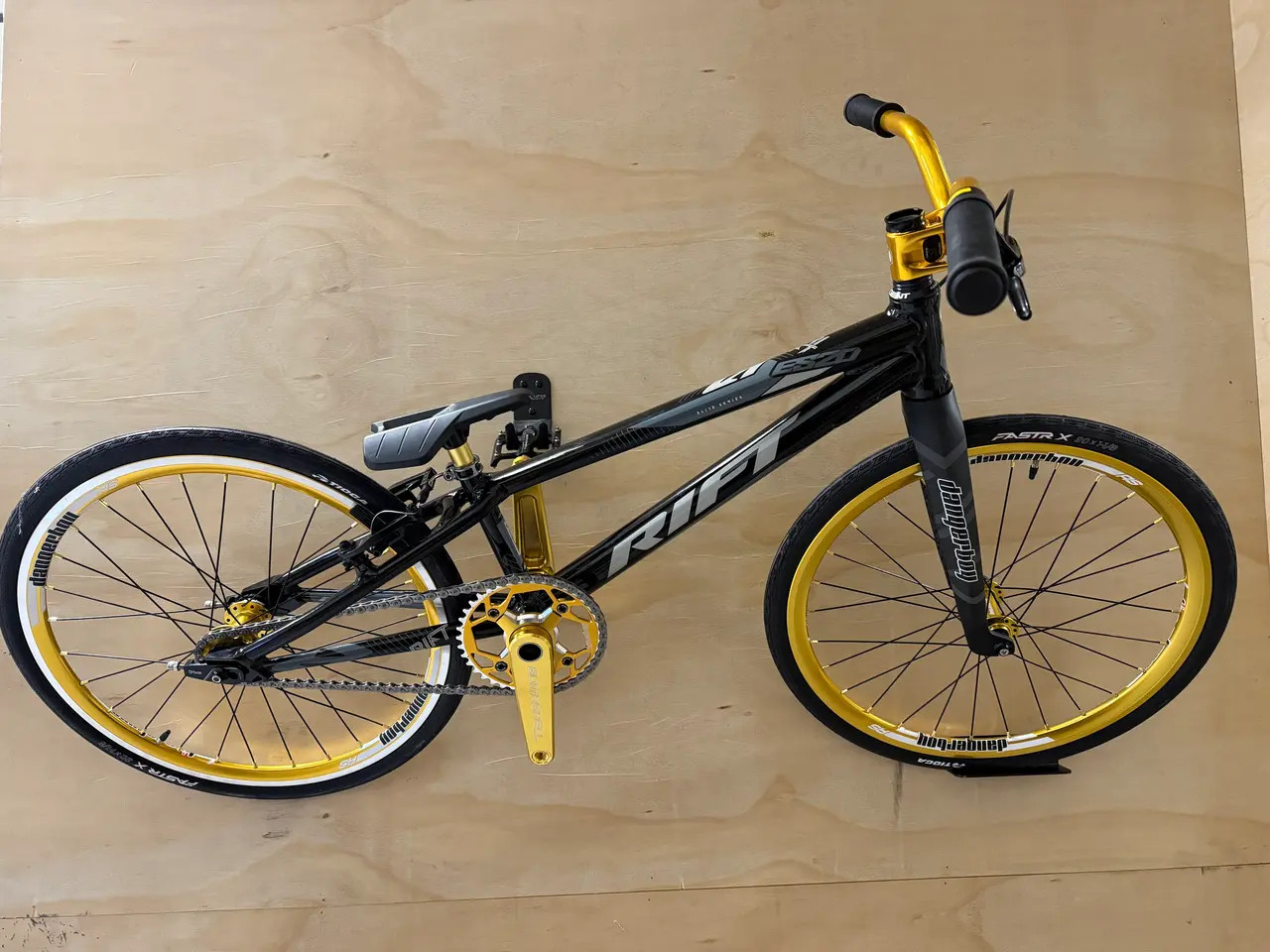 Rift ES20D Junior Bike - Americancycle.com & Acebmx.com