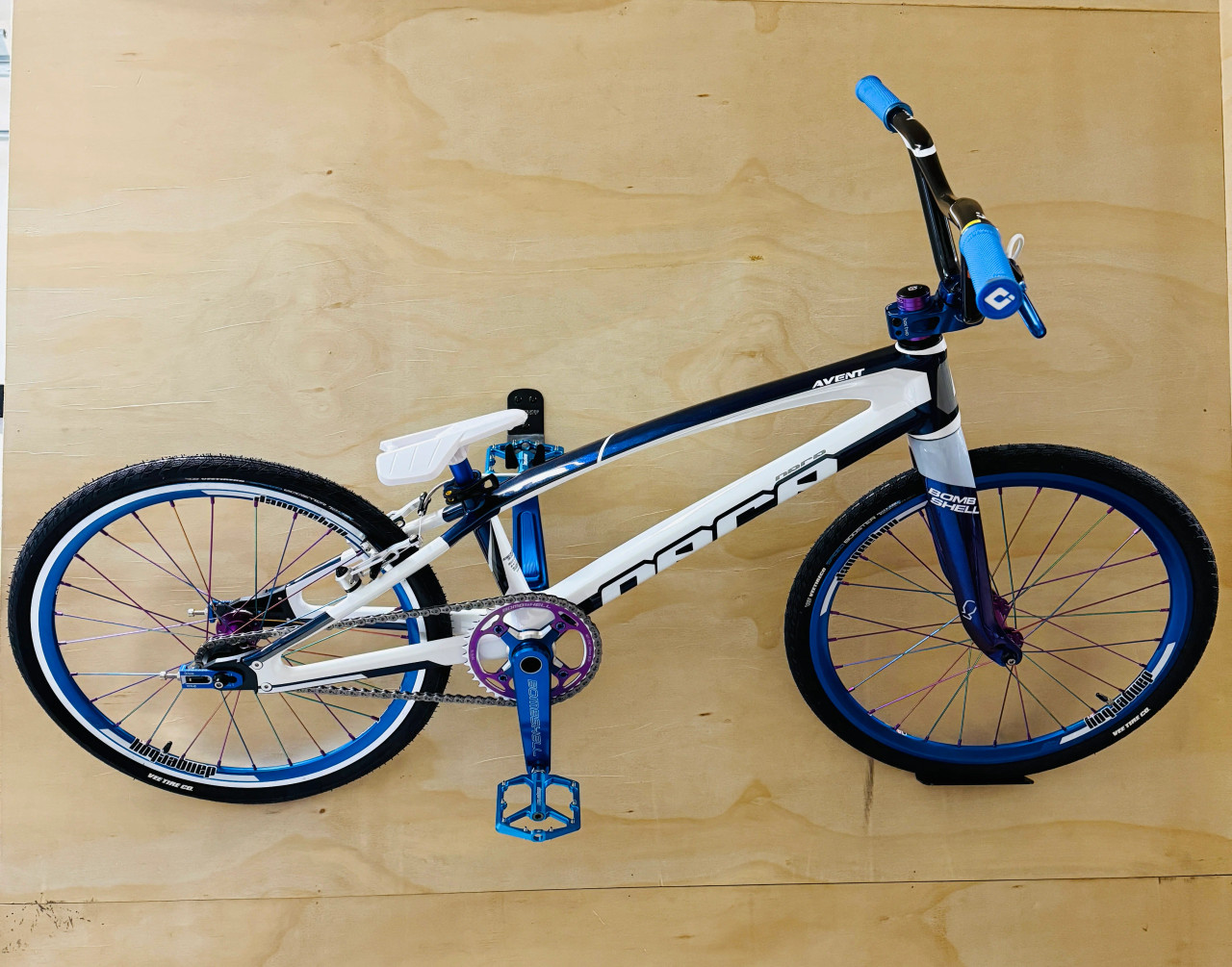 Avent Orca Junior Pro - Americancycle.com & Acebmx.com