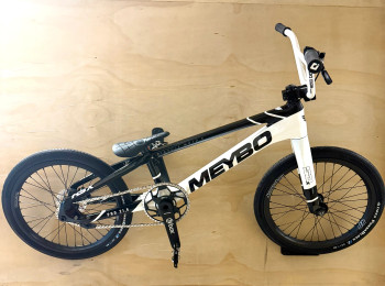 BMX ビーエムエックス　 Amazon.com : MICARGI MBX 20 Inch Hi-Ten Steel Framed Freestyle BMX