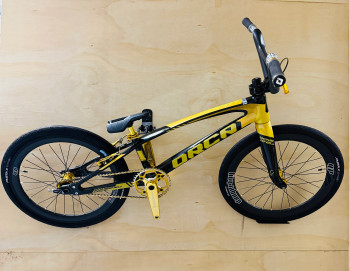 Avent Orca Expert XL Bike BMX Racing Black and Gold