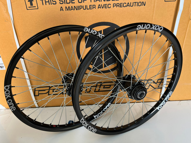 BMXレーサー用 onyxディスクブレーキ用ハブ・answerリムホイールセット Onyx BMX Wheelset for BMX Racing with Pro Hubs and Sun Envy Rims