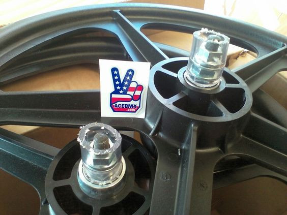 Skyway Tuff wheel Mags 24