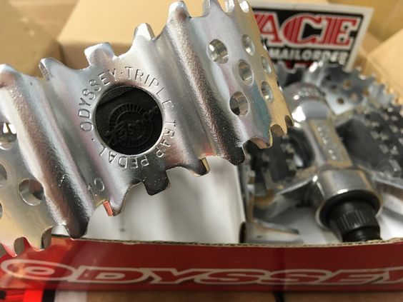 Odyssey Triple Trap Retro Pedals 9/16 - Americancycle.com & Acebmx.com