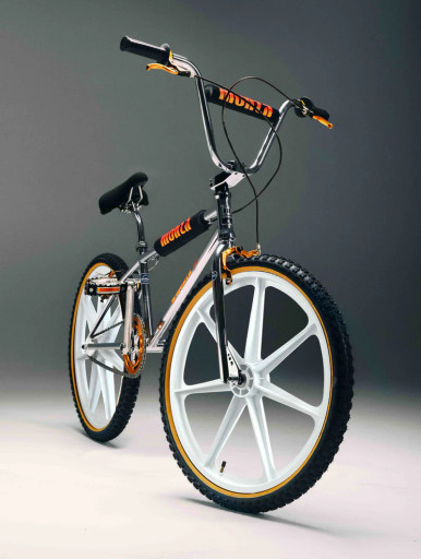 Monza Retro BMX Bike is a 24