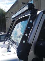 JEEP JK WINDSHIELD LIGHT BAR MOUNT XIL-OEW0711JK