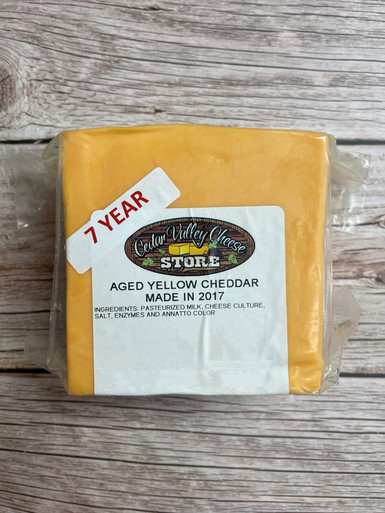17 Year Aged yellow Cheddar - Cedar Valley Cheese Store