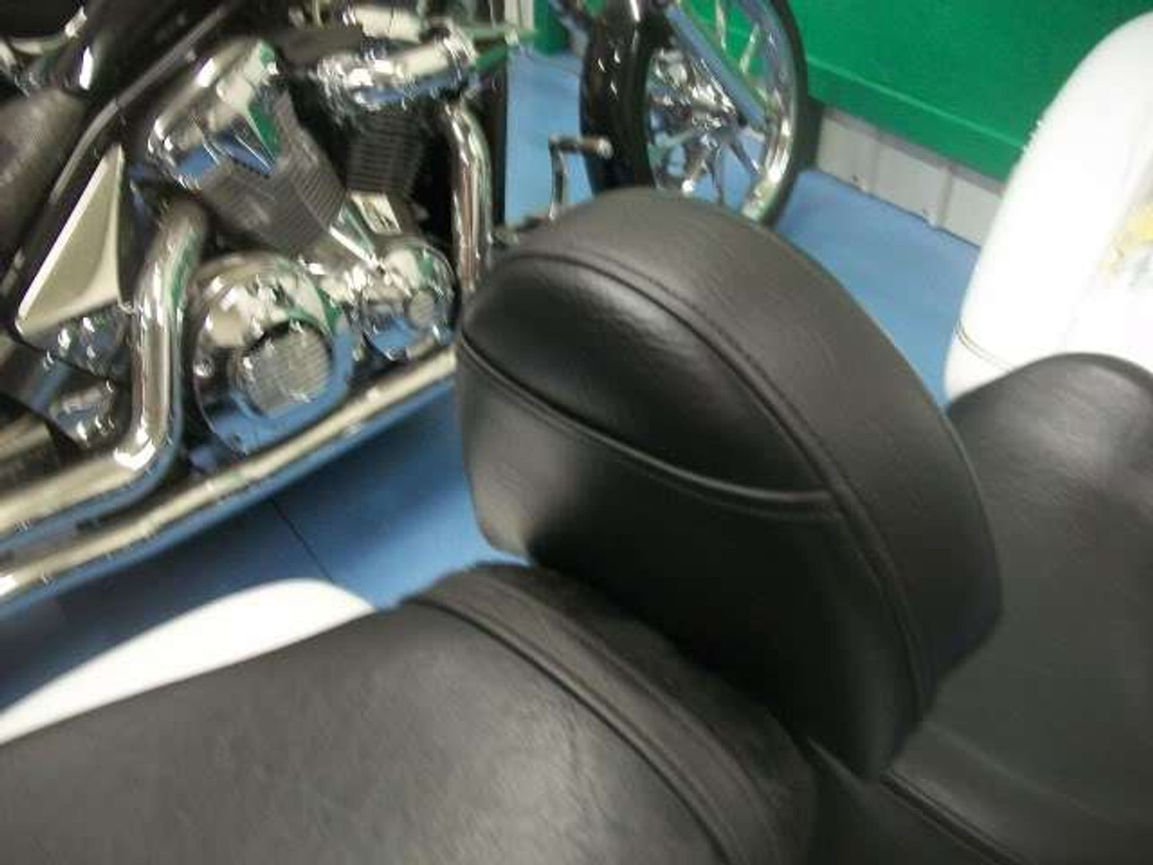 kawasaki vulcan 1700 backrest