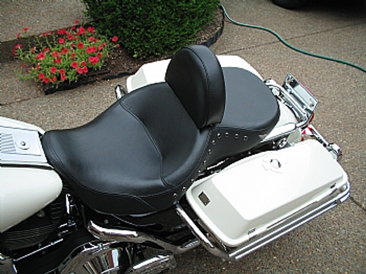 HARLEY DAVIDSON TOURING MODELS WITH LOW PROFILE SEAT ...