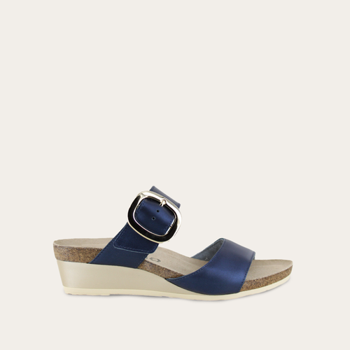 Naot Magic Polar Sea Leather  104123-D11