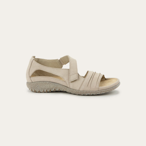 Naot Papaki Beige Nbk/ivory Crinkle Patent 11125-WAQ