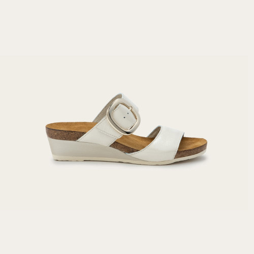 Naot Magic Ivory Crinkle Patent 104123-HAR