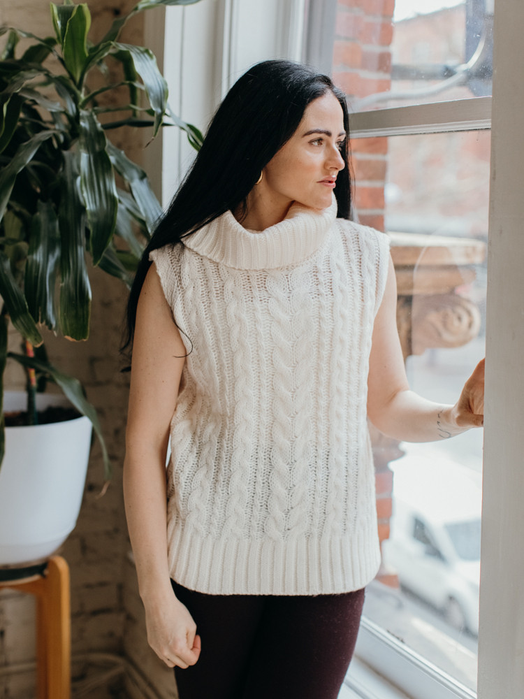 525 America Sleeveless Cowl Neck 