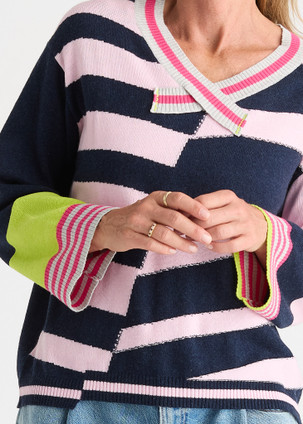 Crazy Stripe Vee - Dk Denim ZP8823