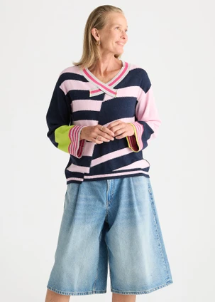 Crazy Stripe Vee - Dk Denim ZP8823