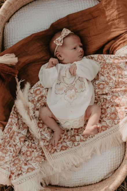 RUST FLORA Wrap with fringe RUST FLORA Wrap with fringe