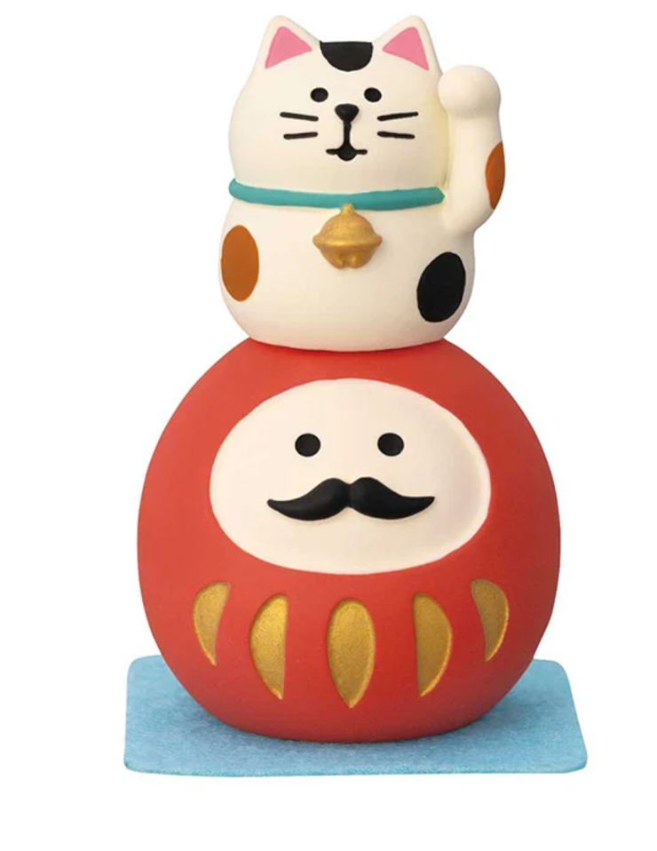 Daruma figurine