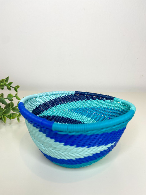 Telephone wire Small Triangle Bowl - African Ocean