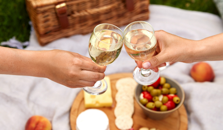 Best Summer Foods to Pair with White Wine