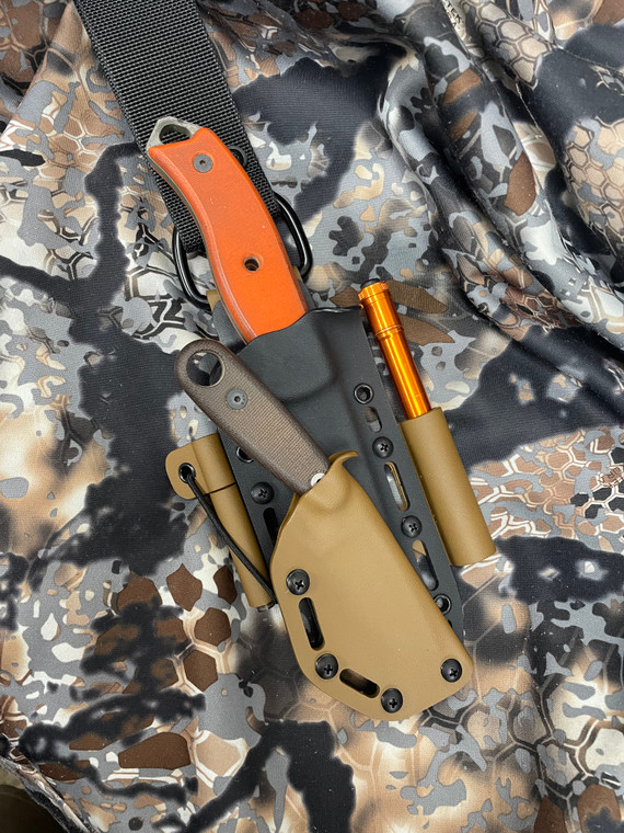 Grizzly Elite with Foldover Piggyback Sheath